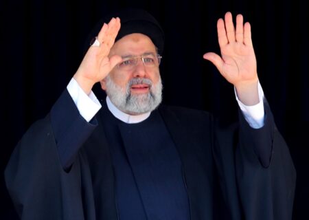 مردم مهمترین مولفه قدرت ایران هستند/ دشمن از پیشرفت کشور عصبانی است/ فتنه اخیر با هوشیاری ملت ناکام ماند/ وعده نشدنی نمی‌دهیم