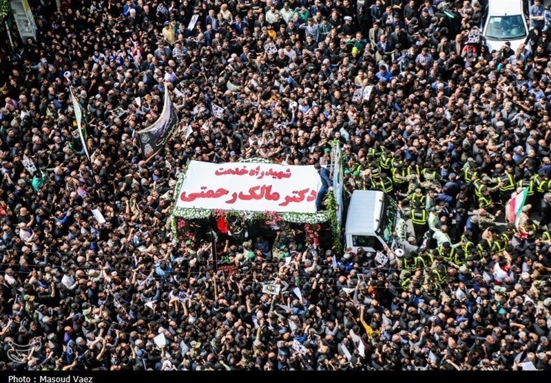 قیام آذربایجان در تشییع استاندار شهید/ پیکر خادم الرضای مراغه آرام گرفت