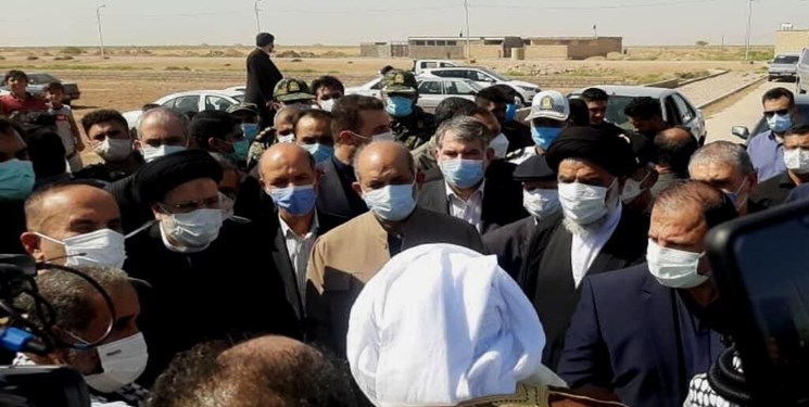 آیت الله رئیسی برای بازدید از مناطق زلزله زده وارد خوزستان شد